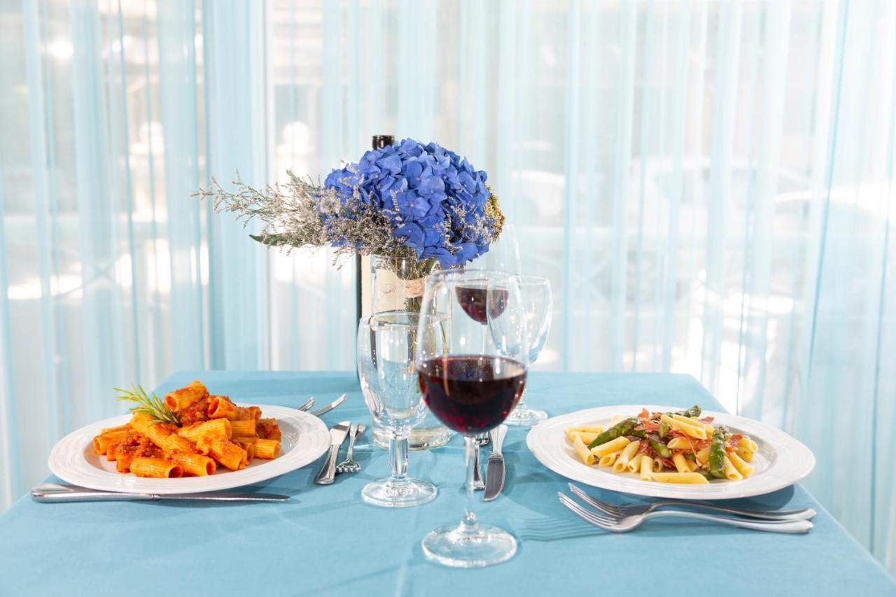 Hotel Castellucci 벨레지아아지마리나 외부 사진