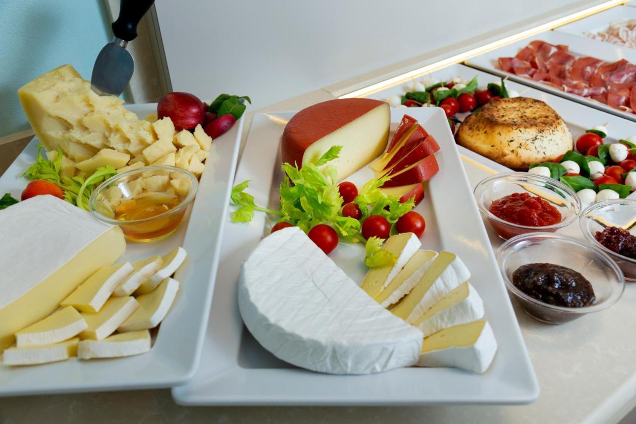 Hotel Castellucci 벨레지아아지마리나 외부 사진
