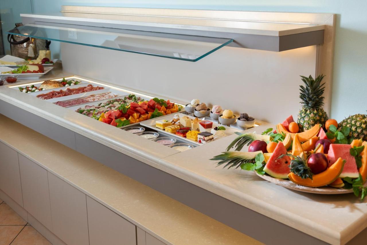 Hotel Castellucci 벨레지아아지마리나 외부 사진